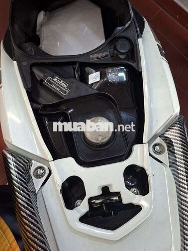 Honda Click Trắng nâu