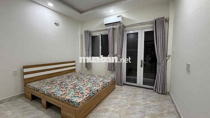 Nhà phố đẹp 1 trục thẳng 1/ Nguyễn Văn Quá. Sát mặt tiền, hẻm xe hơi.