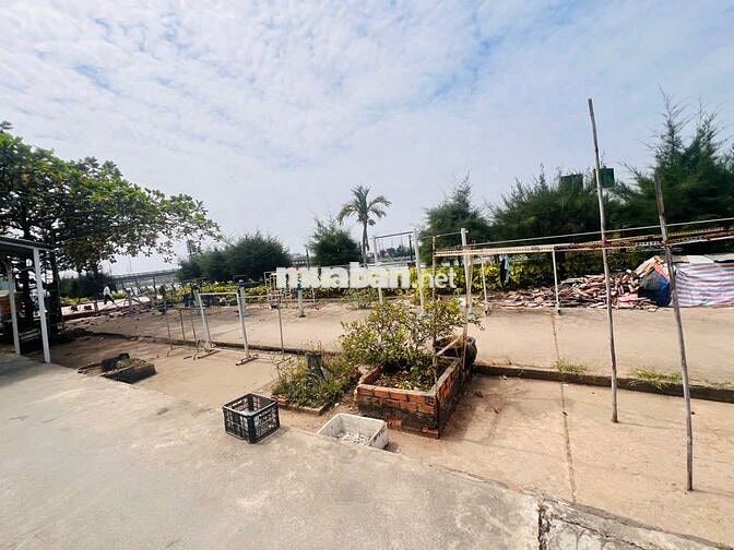 Phú Xuân- Giá 3,2 tỷ- HXH - SHR-Nhà 87,3M2 [4,4x20]- Sát CV Bờ Sông
