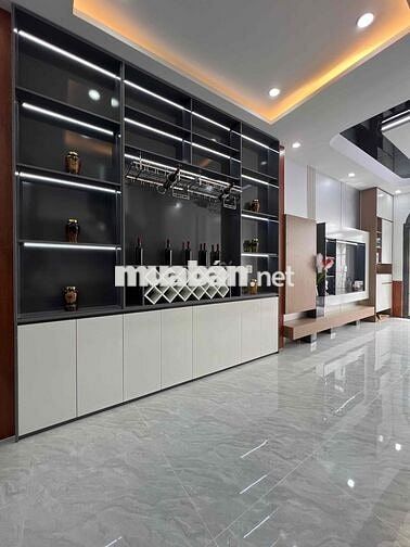 Bán nhà 2 tầng Đoàn Nguyên Tuân 3PN chợ Long Thượng có sân đậu oto 