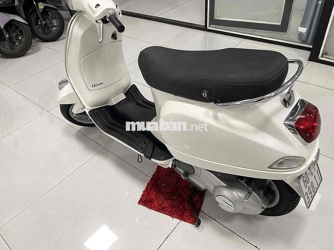 Piaggio Vespa 2011 Trắng
