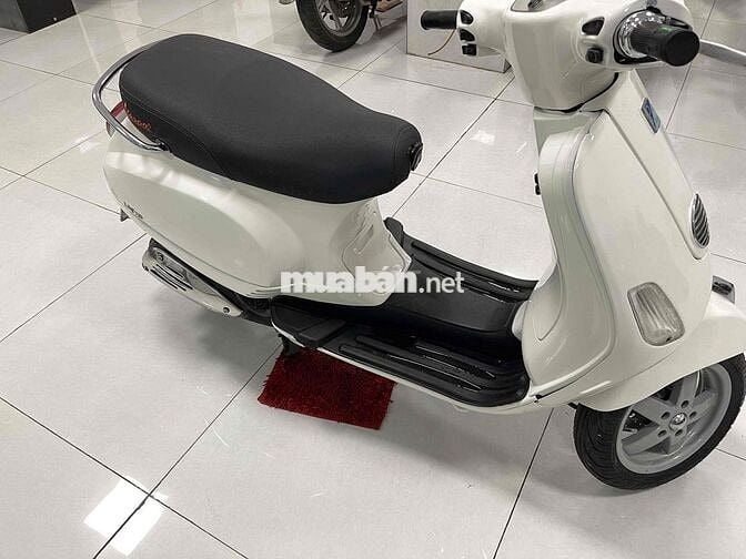 Piaggio Vespa 2011 Trắng