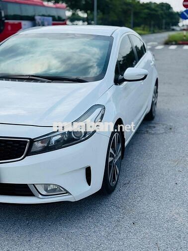 Kia Cerato 2018 1.6G MT Trắng