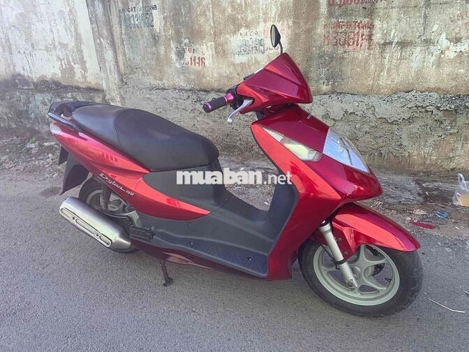 Honda Dylan 150 màu Đỏ