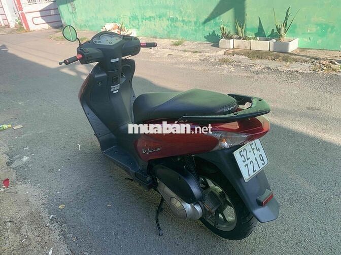 Honda Dylan 150 màu Đỏ