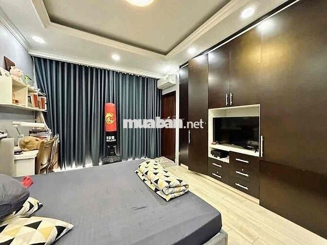 Chính chủ bán nhà Mặt tiền Sư Vạn Hạnh, P9, Q10. Giá giảm còn 6Tỷ330