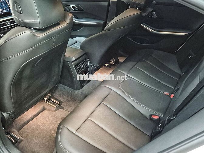 BMW 320i Sportline 2024 Trắng