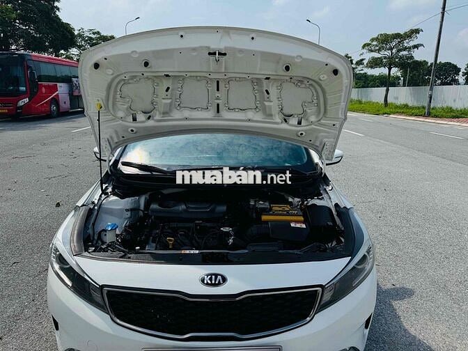 Kia Cerato 2018 1.6G MT Trắng