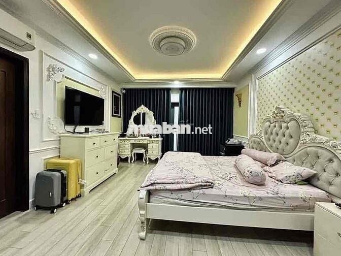 Chính chủ bán nhà Mặt tiền Sư Vạn Hạnh, P9, Q10. Giá giảm còn 6Tỷ330
