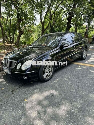 Mercedes-Benz E240 2003 Đen