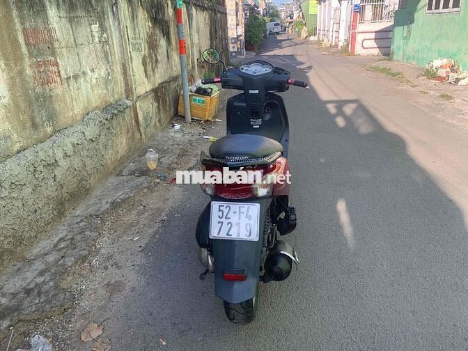 Honda Dylan 150 màu Đỏ