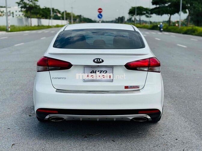 Kia Cerato 2018 1.6G MT Trắng