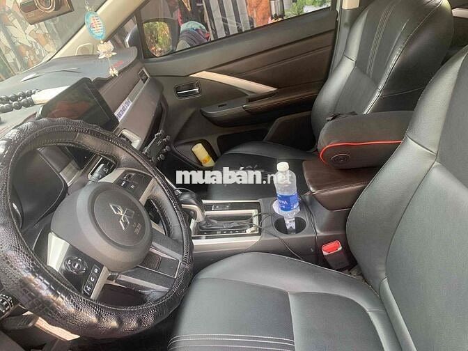 Mitsubishi Xpander Premium 2024 75000 km Xám