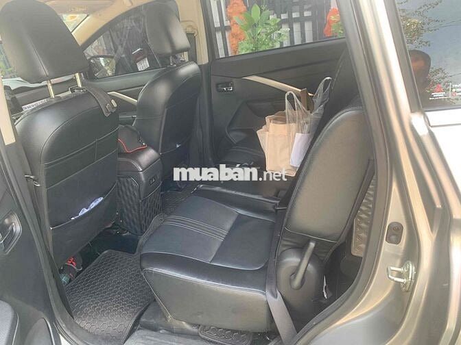 Mitsubishi Xpander Premium 2024 75000 km Xám