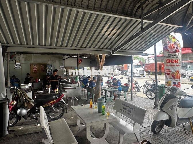 Sang quán Cơm, cafe Ga Sóng Thần
