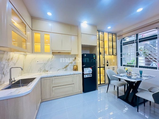 Siêu phẩm Sát Mt Trương Quốc Dung - Nguyễn V Trổi, ~40m2,,4 tầng, 3PN