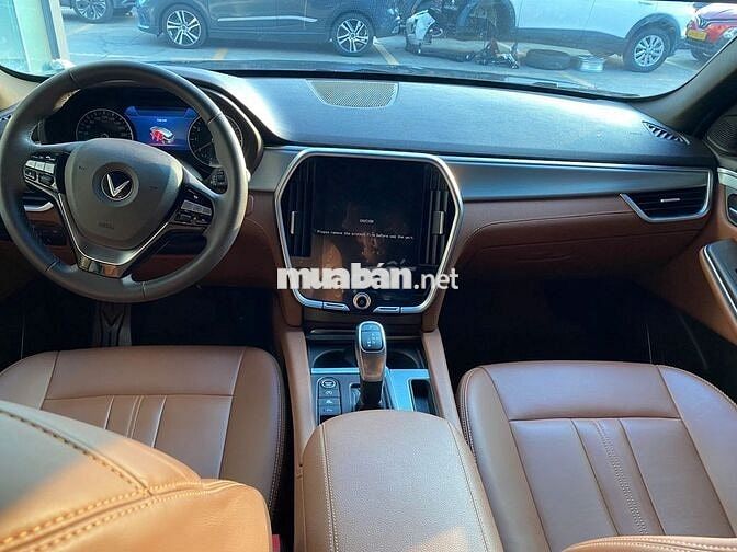 VinFast Lux SA2.0 2019 Premium Xám