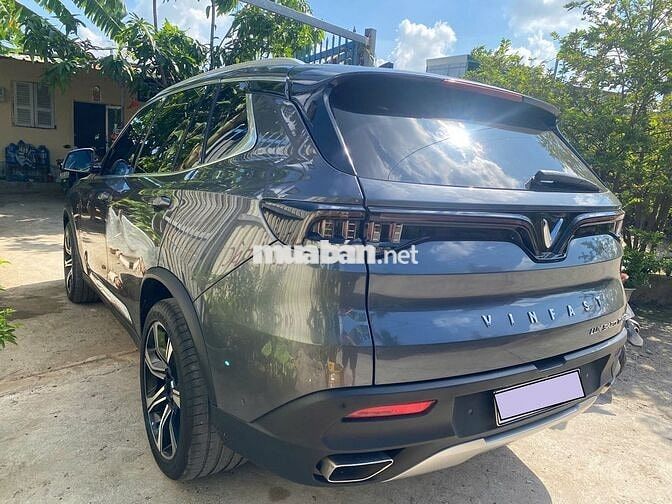 VinFast Lux SA2.0 2019 Premium Xám