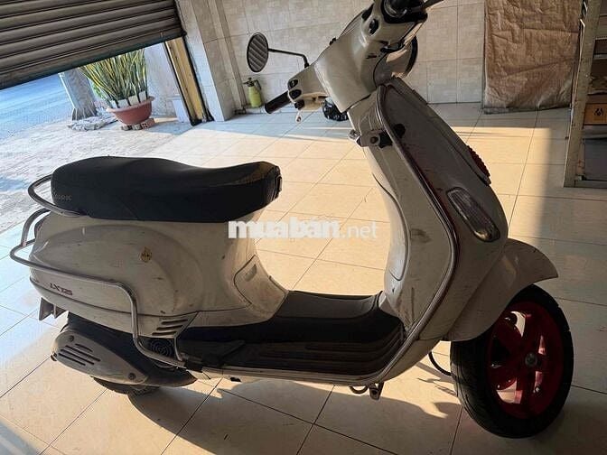 Pass xe Piaggio Vespa LX125 Trắng chính chủ