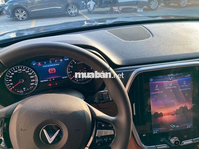 VinFast Lux SA2.0 2019 Premium Xám