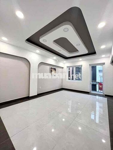Nhà mới xây hiện đại, 3 lầu, 4 phòng ngủ