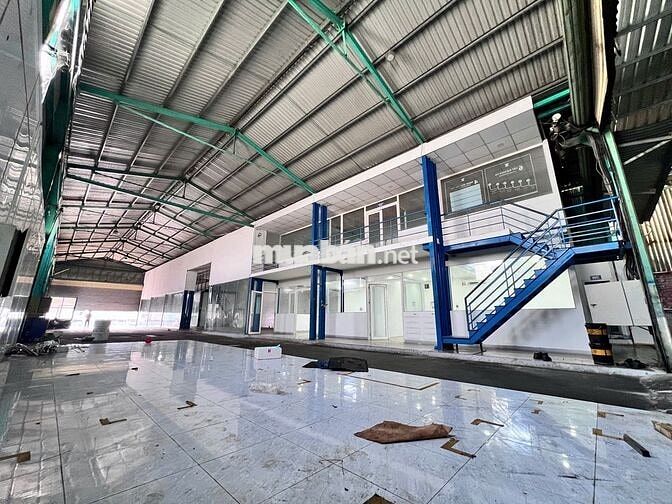 KHO XƯỞNG 1200m² MẶT TIỀN TL10, ĐỨC HÒA ĐÔNG CÓ CẨU TRỤC 10 TẤN