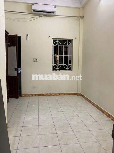 Cho thuê nhà riêng ngõ 179 Vĩnh Hưng - 35m2 - 2 tầng