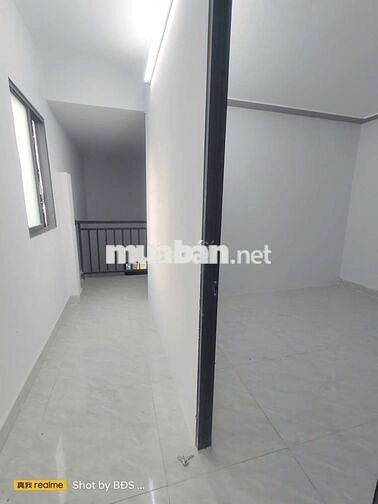 Nhà đẹp đường xe tải QL13 HBP, 8,5tr/ tháng