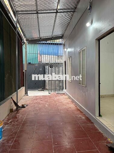 Cho thuê phòng trọ dt 30m2 có gác xép mới xây, có chỗ sạc xe điện