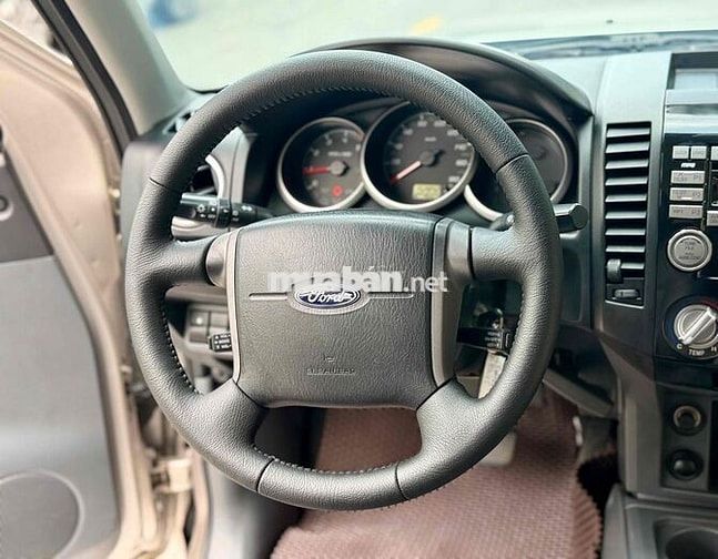 Ford Everest 2015 Limited 4x2 - 128000 km