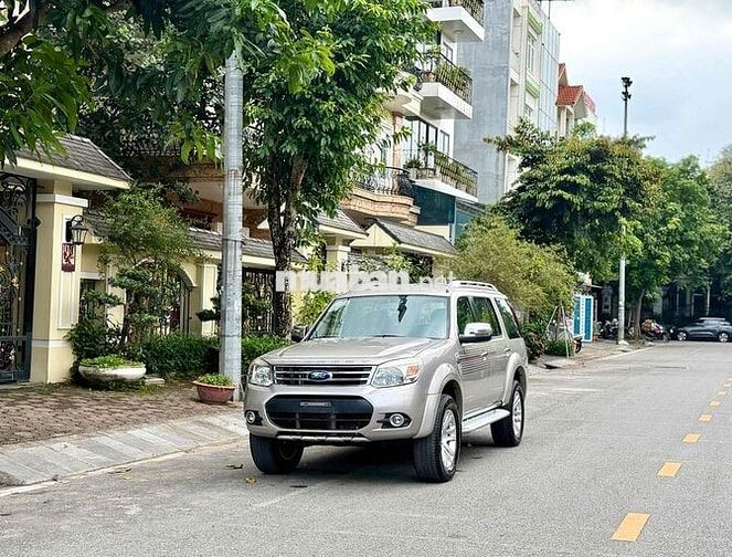 Ford Everest 2015 Limited 4x2 - 128000 km