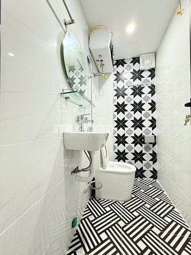 Bán nhà Ngõ 4m phố Hoàng Quý về ở ngay