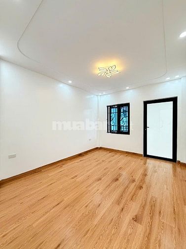 Bán nhà Ngõ 4m phố Hoàng Quý về ở ngay