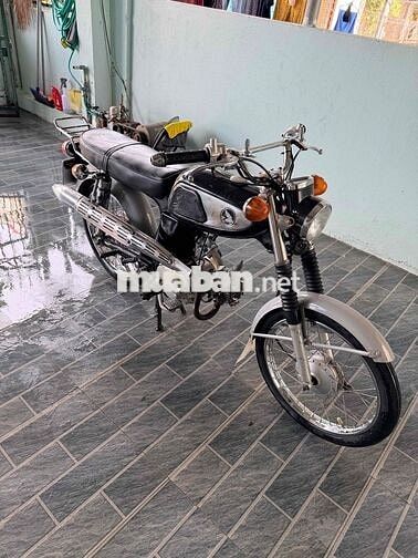 Honda 67 Đen, Bạc