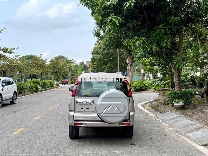 Ford Everest 2015 Limited 4x2 - 128000 km