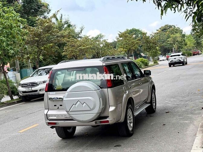 Ford Everest 2015 Limited 4x2 - 128000 km