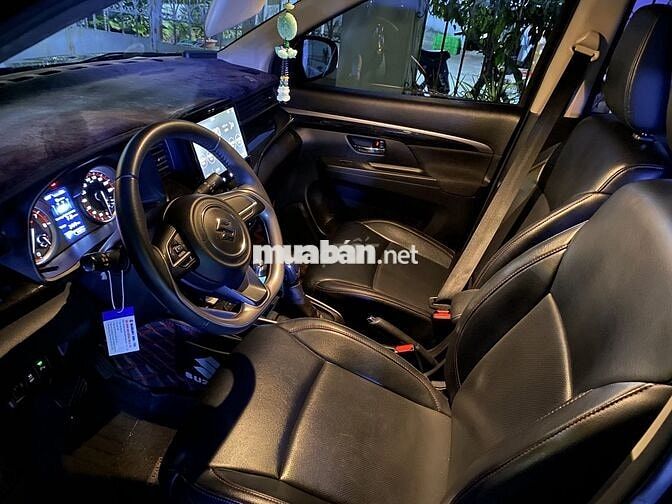 Suzuki XL7, màu đỏ mận 2022 36700 km