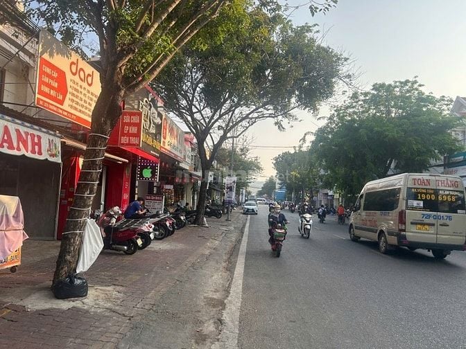 Bán nhà sát Trương Công ĐỊnh, Tân Bình, 6x17, cực tốt, chỉ 8 tỷ hơn