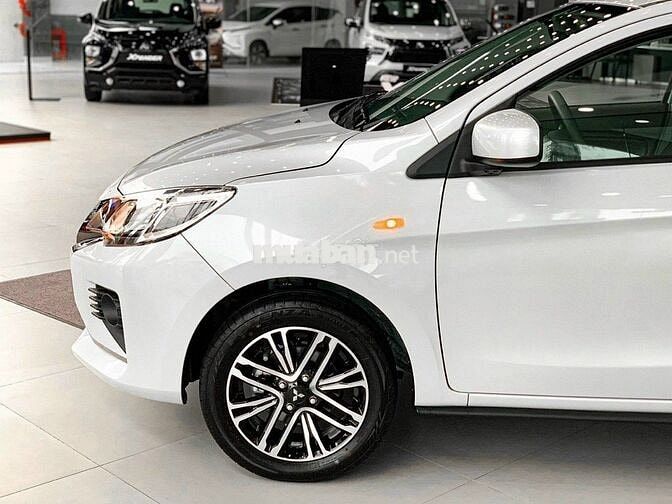 Mitsubishi Attrage MT Trắng