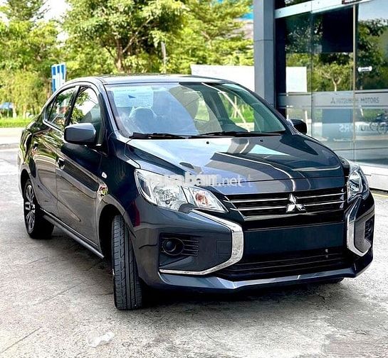Mitsubishi Attrage MT Trắng