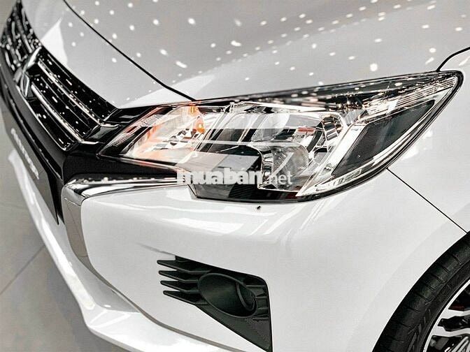 Mitsubishi Attrage MT Trắng