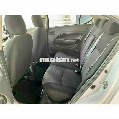 Mitsubishi Attrage MT Trắng
