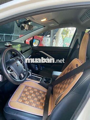 Mitsubishi Xpander Cross Trắng