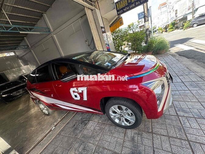 Hyundai Stargazer Đỏ 7 chỗ