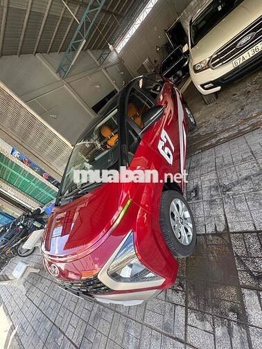 Hyundai Stargazer Đỏ 7 chỗ