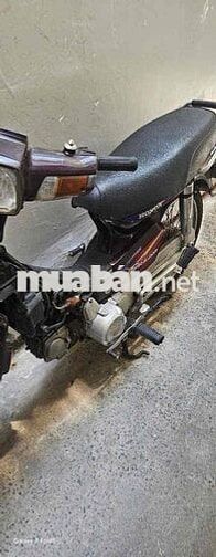 Honda Dream màu Nâu