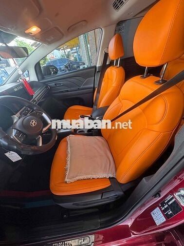 Hyundai Stargazer Đỏ 7 chỗ