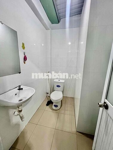 Cho Thuê Nhà Hợp Làm May Mặc, Kho Hàng, In Ấn DT 4x30 Trống Xuốt Gác