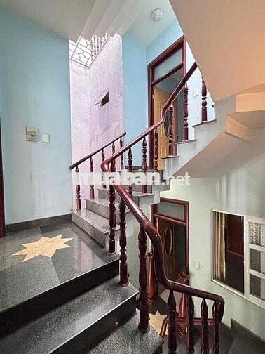 NHÀ NGUYÊN CĂN CÓ GARA OTO KHU ĐỒNG BỘ