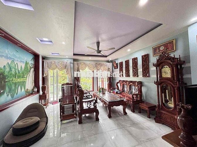 NHÀ NGUYÊN CĂN CÓ GARA OTO KHU ĐỒNG BỘ